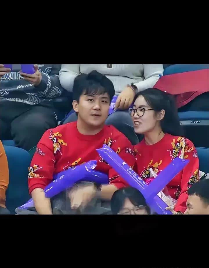 IM电竞赌博-中国女排回归首秀大放异彩，浓眉主场球迷高呼名字